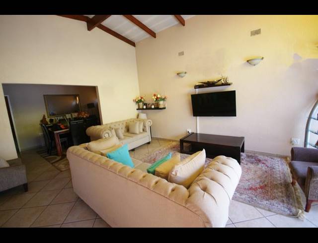 3 BEDROOM HOUSE FOR SALE IN KENSINGTON